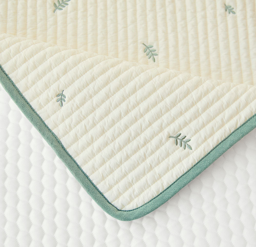 Duraron® Cooling Reversible Embroidered & Quilted Crib Mattress Pad
